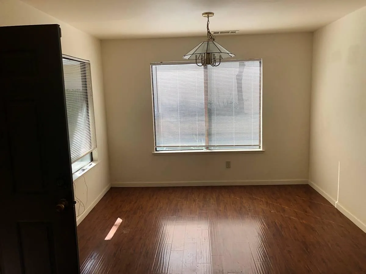 7500 Highwind Way photo 1