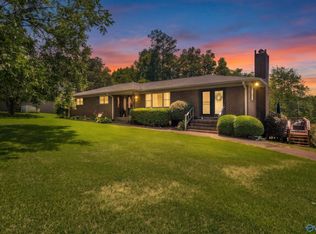 2742 Langdale St, Hokes Bluff, AL 35903