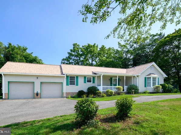 1890 Hallowing Point Rd, Prince Frederick, MD 20678