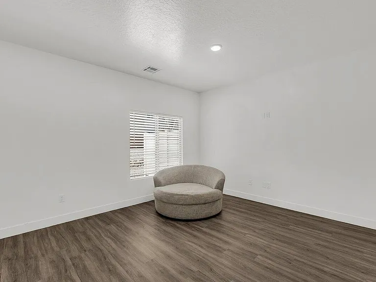5654 S Duel Ln — Photo 6