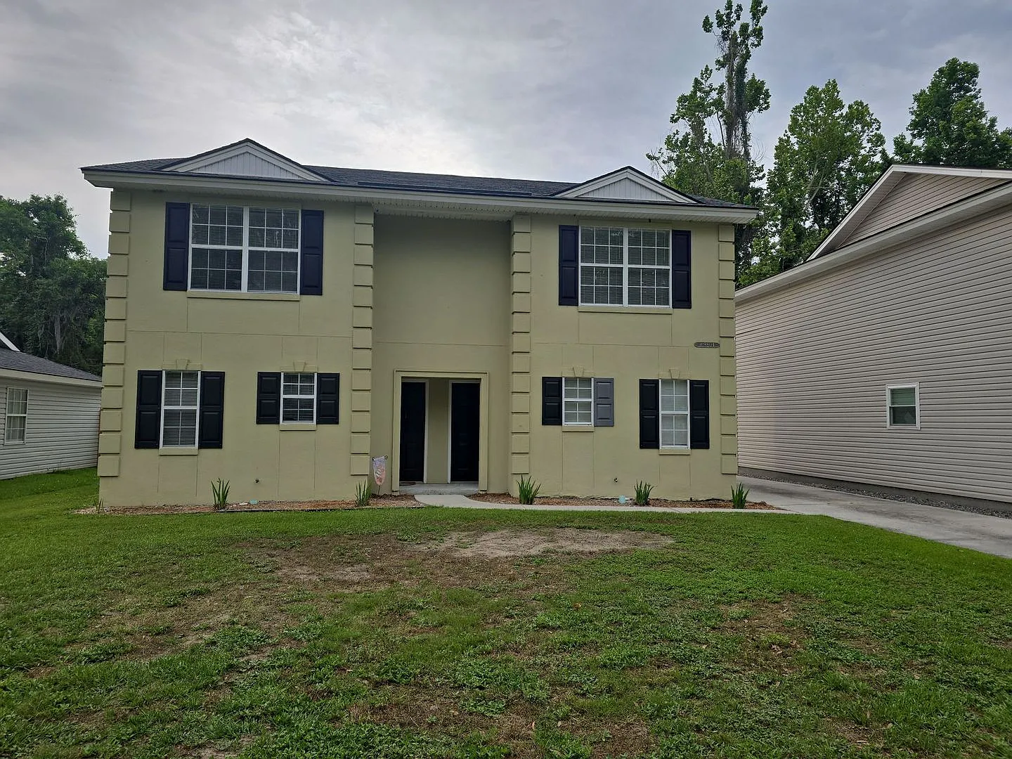 Savannah 2 Bed Townhome for Rent — Photo 1