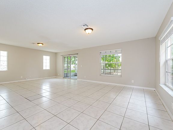4th image of 4124 Pine Hollow Cir