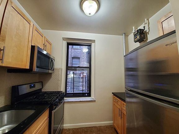 2nd image of 267 Edgecombe Ave #K1