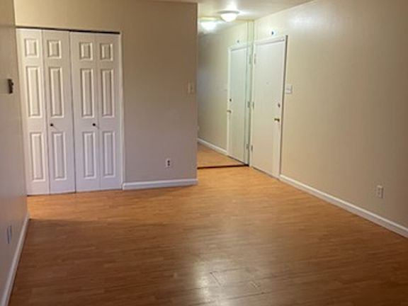3rd image of 7723 Hazelcrest Dr