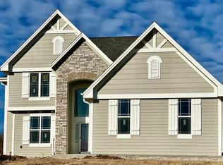 W224S4199 Spafford Ln, Waukesha, WI 53189