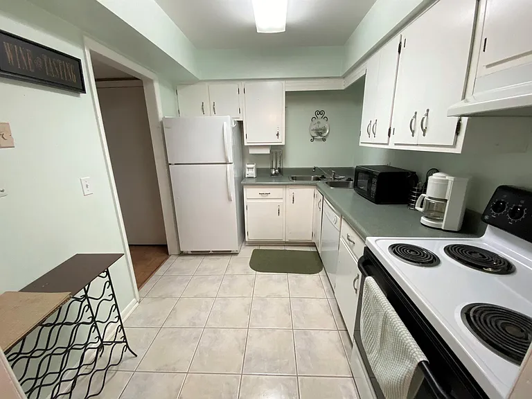3901 Whitland Ave #5 — Photo 4