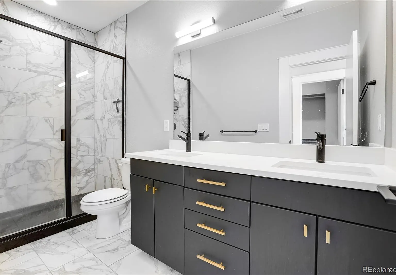 3 bed, 3.5 bath, 1504 sqft, $2,995 — Photo 3