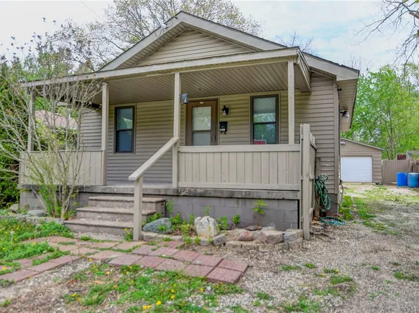 1820 N 34th St, Decatur, IL 62526