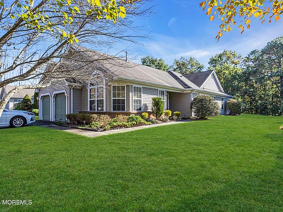 2nd image of 17 Rosewood Drive