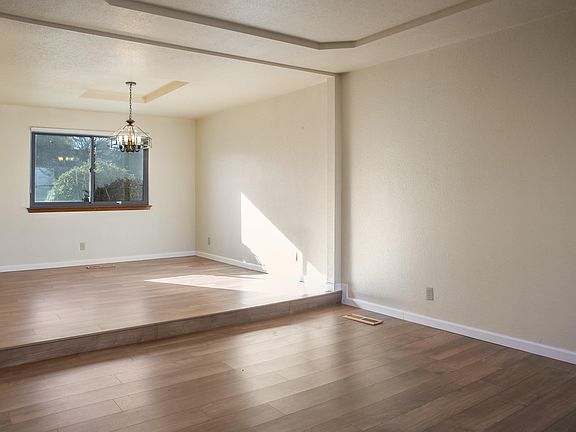 2nd image of 11316 Paseo Del Oso NE