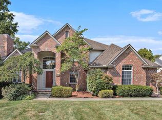 5492 Waterfield Ct, Ann Arbor, MI 48108