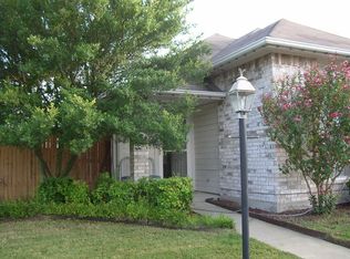 715 Ashbrook Dr, Desoto, TX 75115