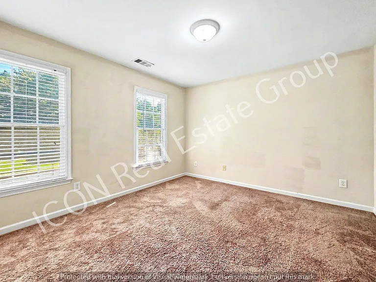 48 Golden Aster Trce — Photo 15