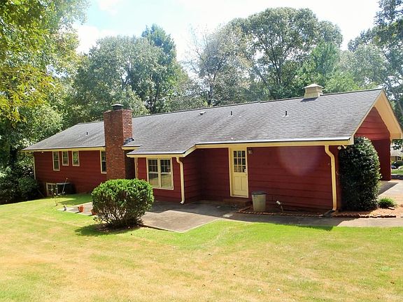 4th image of 3044 Dover Ln NW