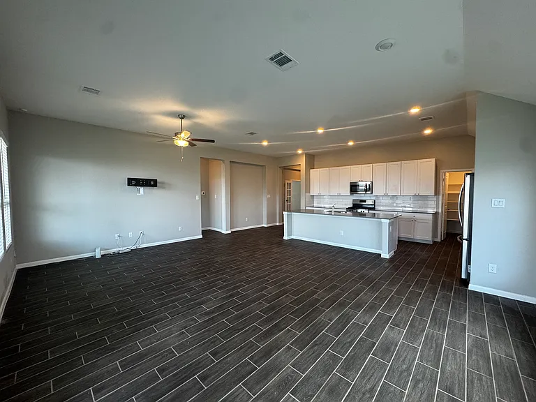 6626 Morgan Path — Photo 8