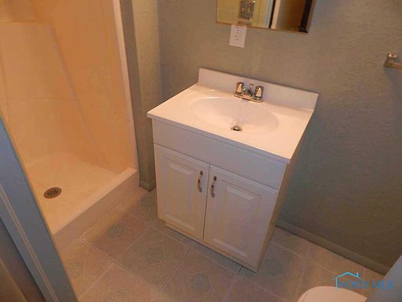 5th image of 2165 Winterset Dr