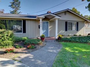 349 Tan Oak Dr, Medford, OR 97504