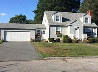 964 Pearce St, Fall River, MA 02720