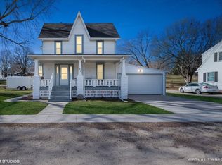133 River St S, Central City, IA 52214