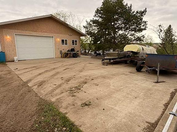 2nd image of 5116 48th St