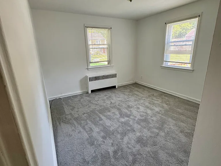 3 Springwood Cir #E — Photo 2