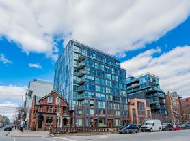 508 Wellington St W