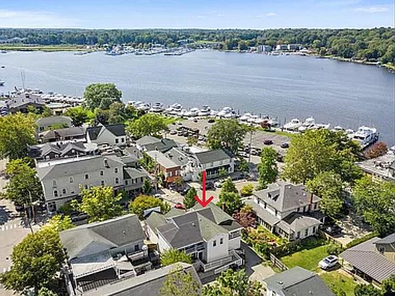4th image of 138 Mason St