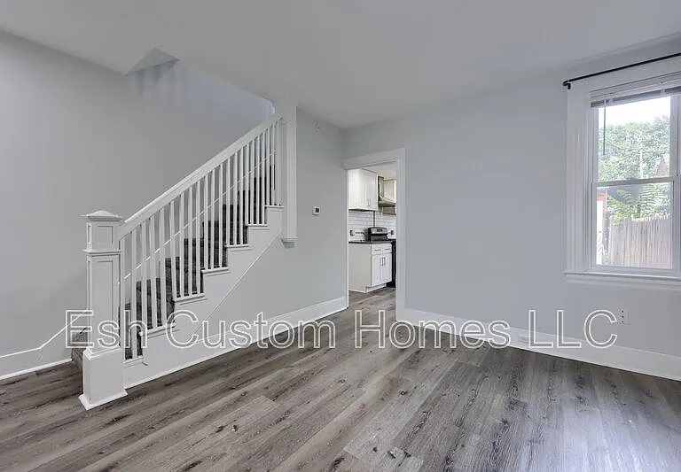 611 S Prince St — Photo 16