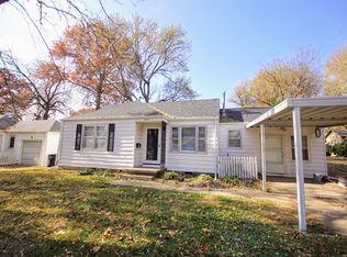 2137 SW Plass Ave, Topeka, KS 66611