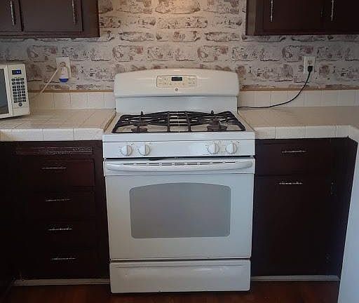 2nd image of 4084 Savannah Ln