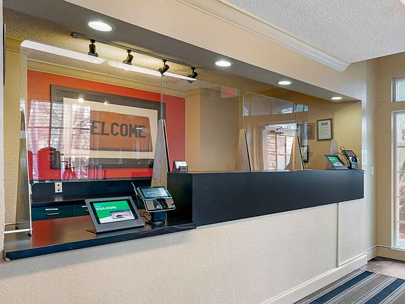 Lobby and Guest Check-in