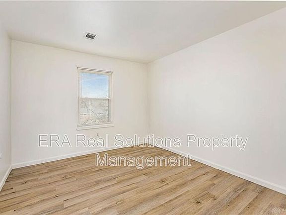 2nd image of 1241-1255 Devon Ave Unit 1243-D