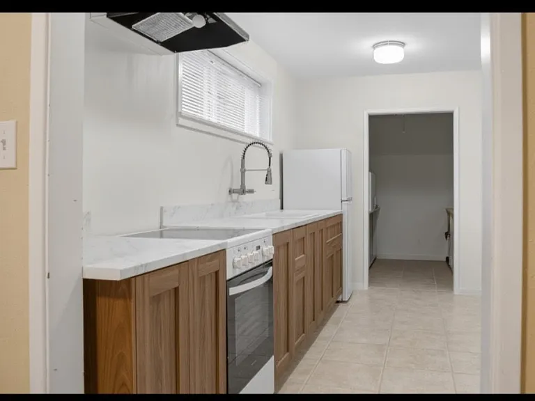 W Glen Dr — Photo 10