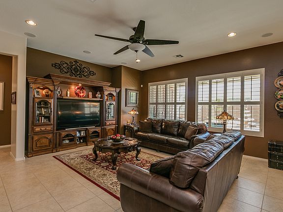 4th image of 17601 W Dahlia Dr