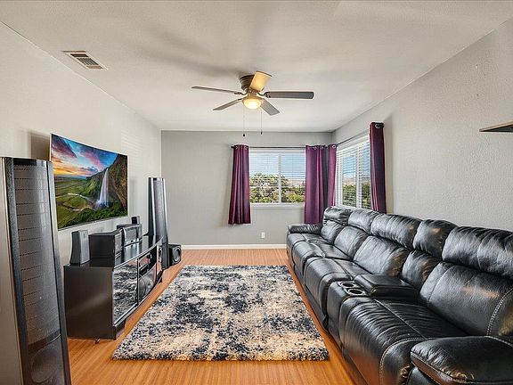 5th image of 4627 Bolero Dr