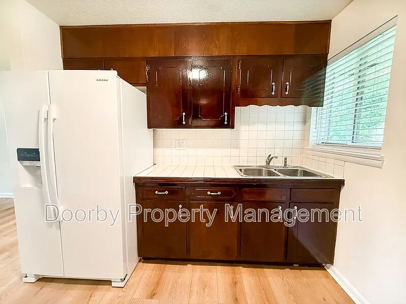 Building Photo - 7490 Austin Dr #7492