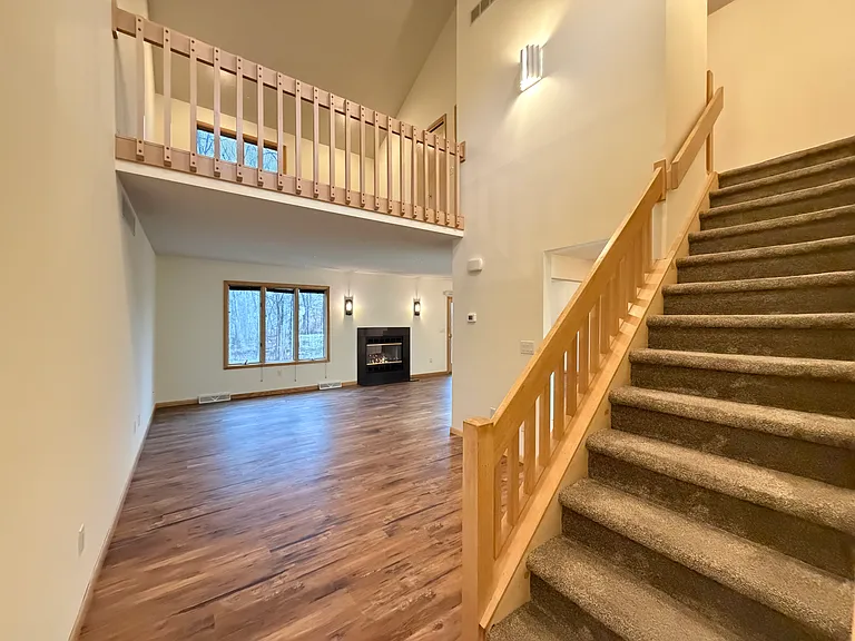 4553 Abbott Rd — Photo 7