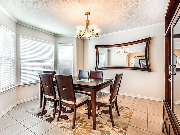 3rd image of 464 Emerald Bluff Dr