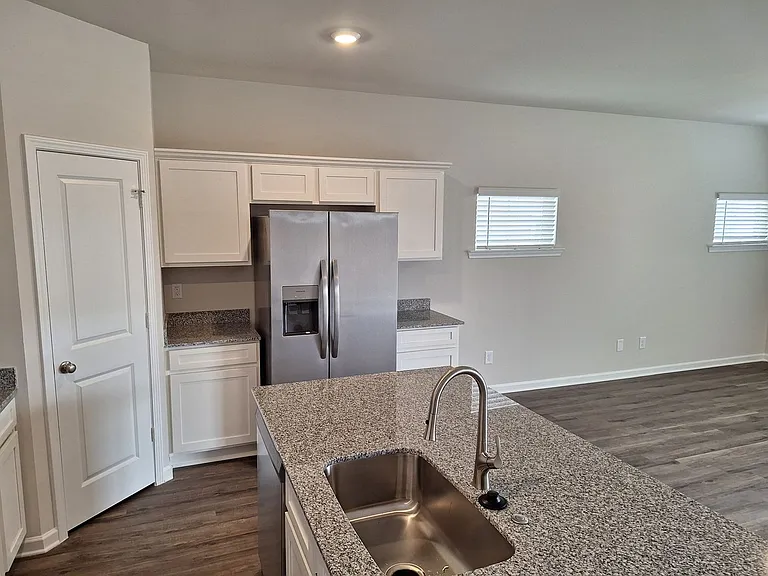 725 Gatestone Ln — Photo 11
