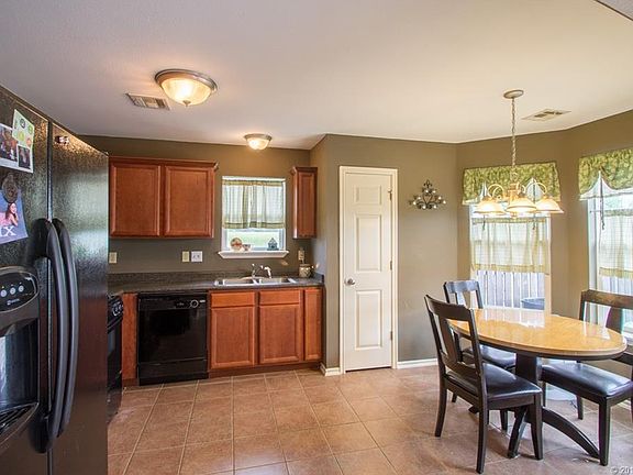 4th image of 101 Dp Newman Cir