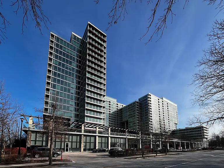 9655 Woods Dr #406 — Photo 1