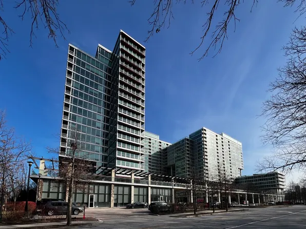 9655 Woods Dr Unit 406, Skokie, IL 60077
