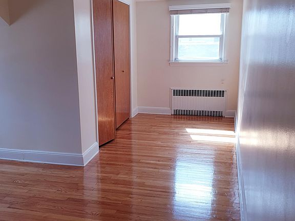 4th image of 119 Olympia Blvd #2B