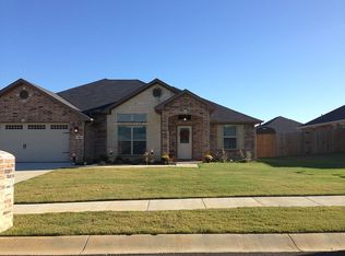 408 Hyde Park Dr, Chandler, TX 75758