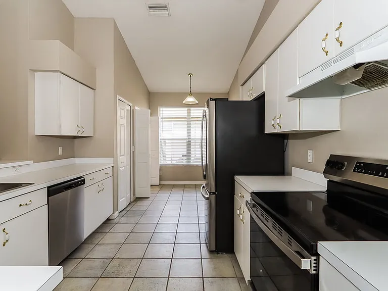 1627 Wakefield Dr — Photo 5