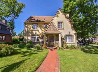 8104 Chevy Chase St, Jamaica, NY 11432