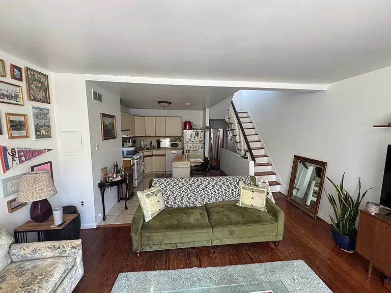 S 13th St — Photo 9