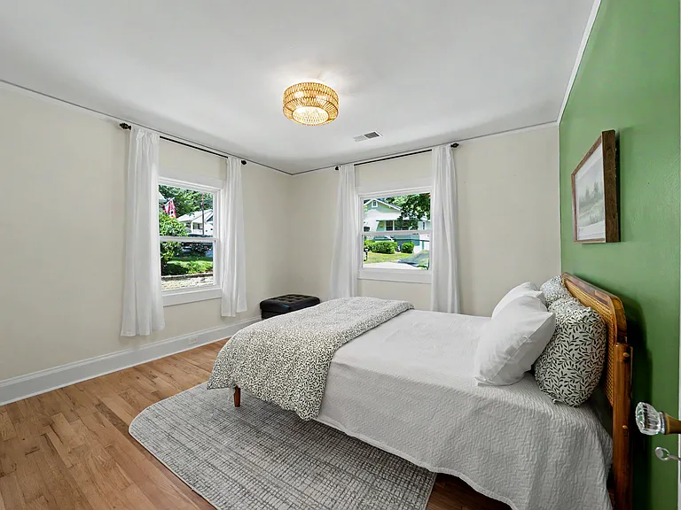 804 Berkeley Ave NW — Photo 16