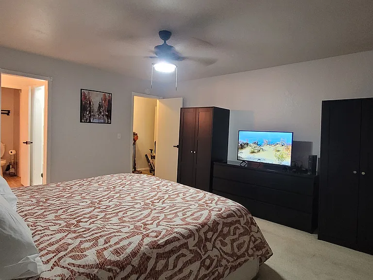 4709 Hemlock Ln — Photo 11