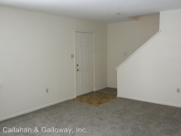 2nd image of 4815A Meadow Lark Ln